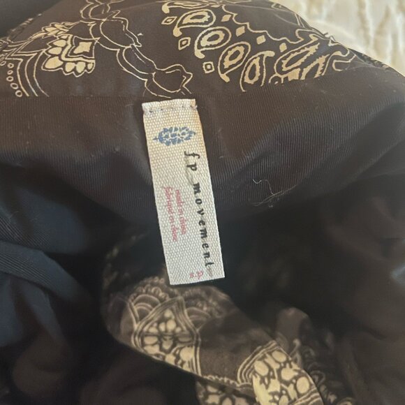 Free People - The Way Home Shorts - Picture 3 of 4